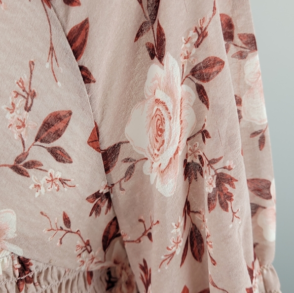 American Eagle floral Smocked blouse small blush long sleeved - Picture 4 of 8